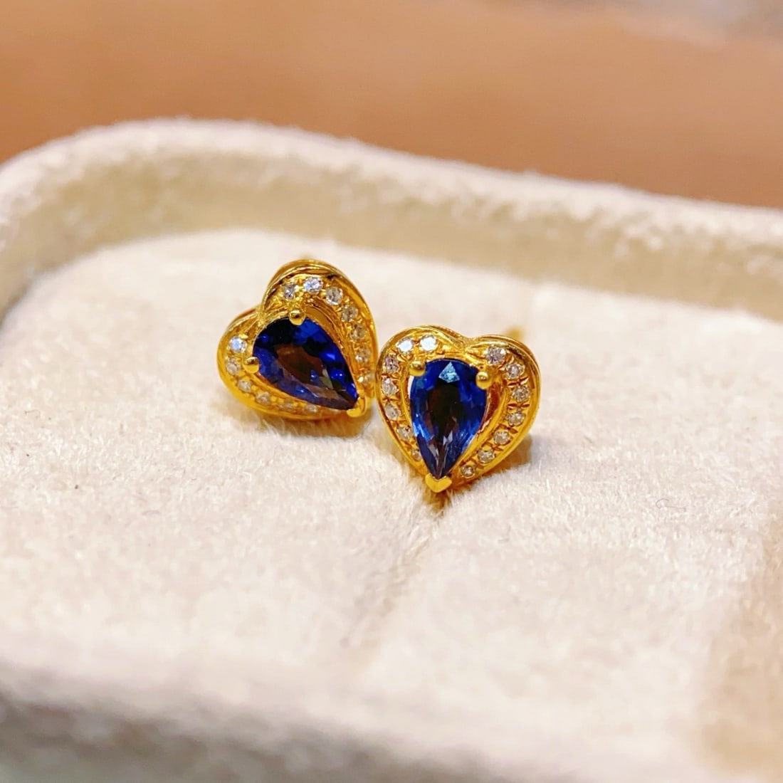 14k Gold 0.5 Ct Natural Sapphire & Diamond Earrings - 6