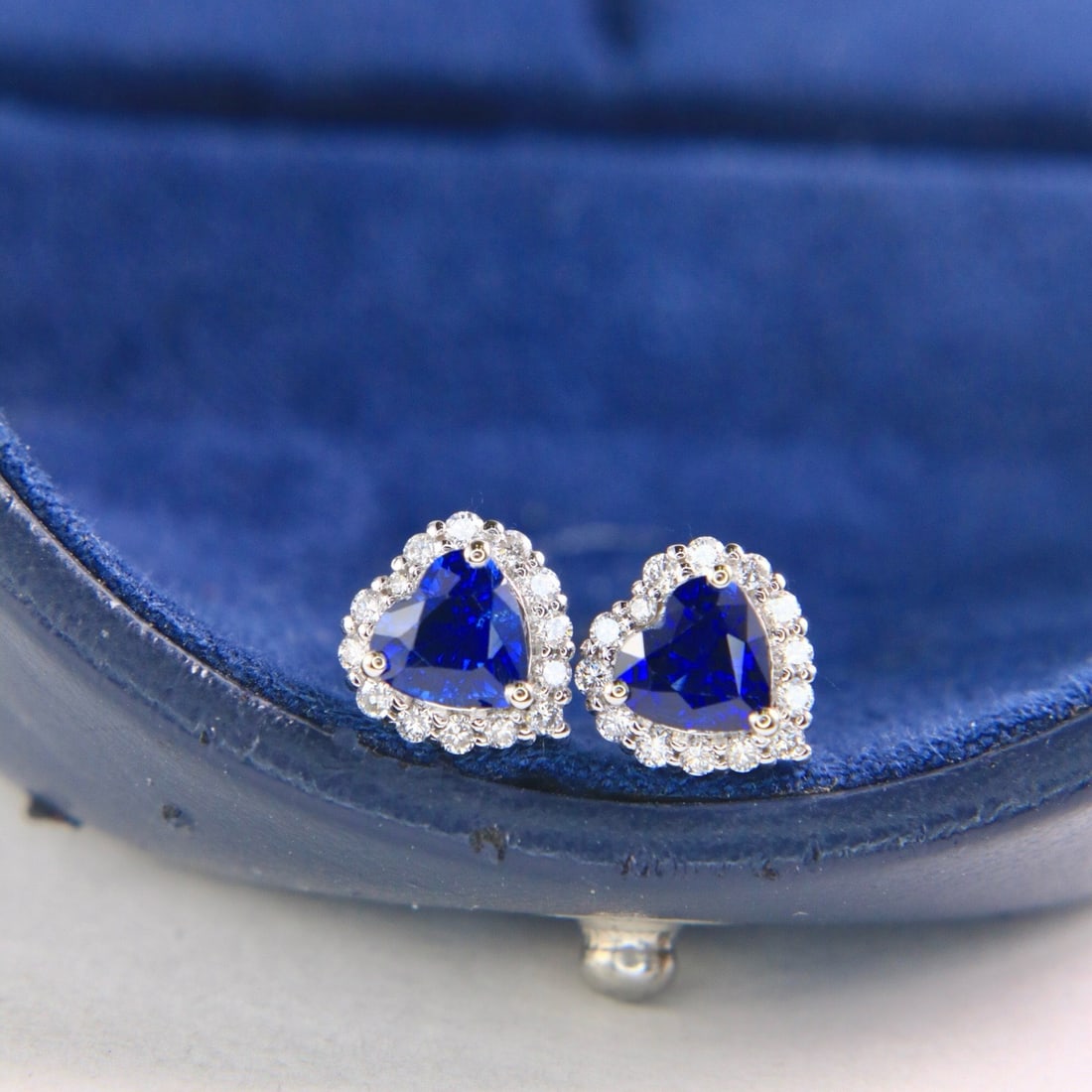 14k Gold 1.77 Ctw Natural Sapphire & Diamond Earrings: Ref:231180132 // gold content:14k gold // main gemstone:sapphire // shape:heart // carat weight:1. 47ct // color:blue // treatment:natural // // adjacent gemstone 2 : diamond // shape:round // carat