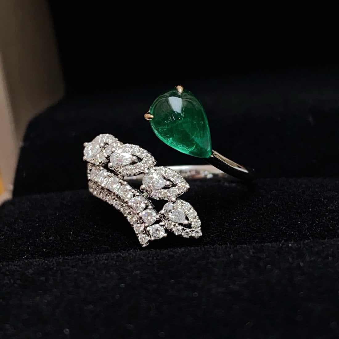 14k Gold 1.35 Ct Natural Emerald & Diamond Ring - 2