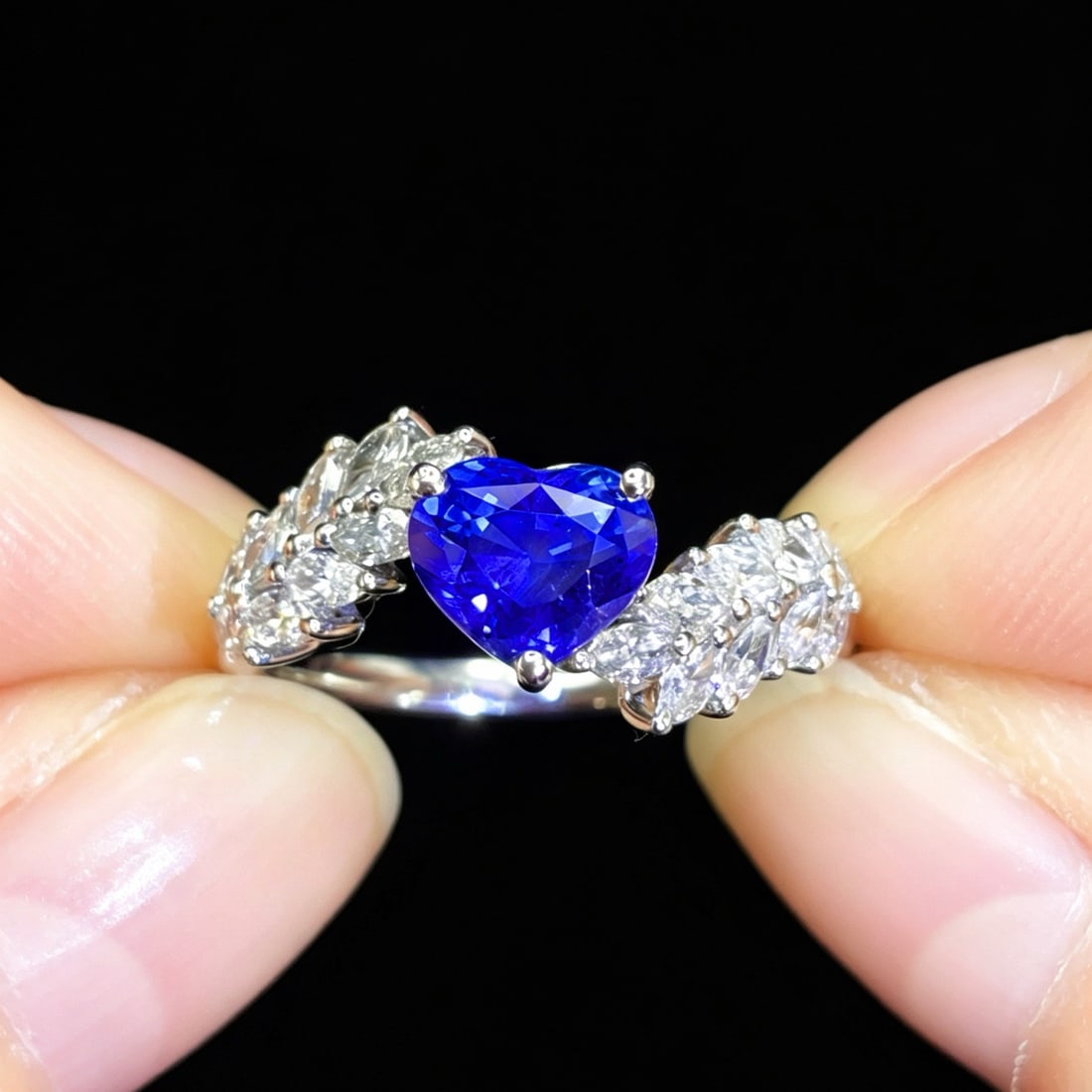 14k Gold 2.13 Ctw Natural Sapphire & Diamond Ring: Ref:231180136 // gold content:14k gold // ring size:7. 25us // // main gemstone:sapphire // shape:heart // carat weight:1. 61ct // color:blue // treatment:natural // // adjacent gemstone 2 : diamond