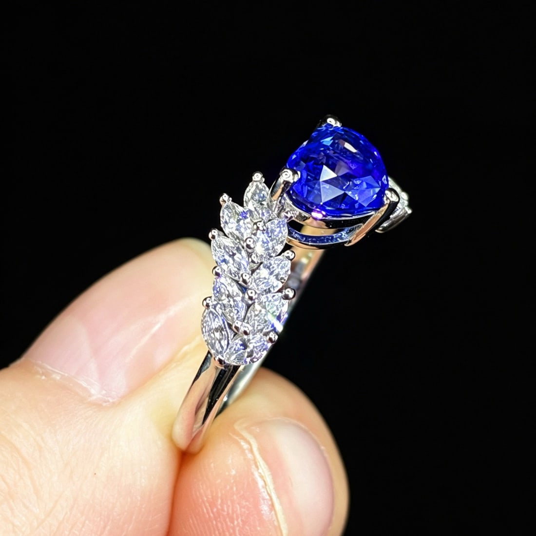 14k Gold 2.13 Ctw Natural Sapphire & Diamond Ring - 4
