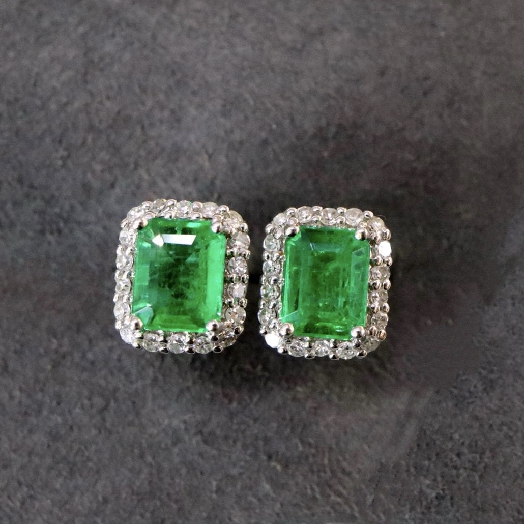 14k Gold 1.19 Ctw Natural Emerald & Diamond Earrings: Ref:231180156 // gold content:14k gold // main gemstone:emerald // shape:octagonal // carat weight:1ct // color:green // treatment:natural // // adjacent gemstone 2 : diamond // shape:round // carat