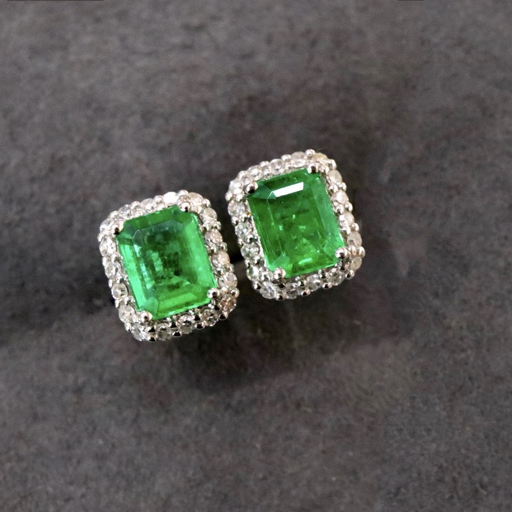14k Gold 1.19 Ctw Natural Emerald & Diamond Earrings - 3