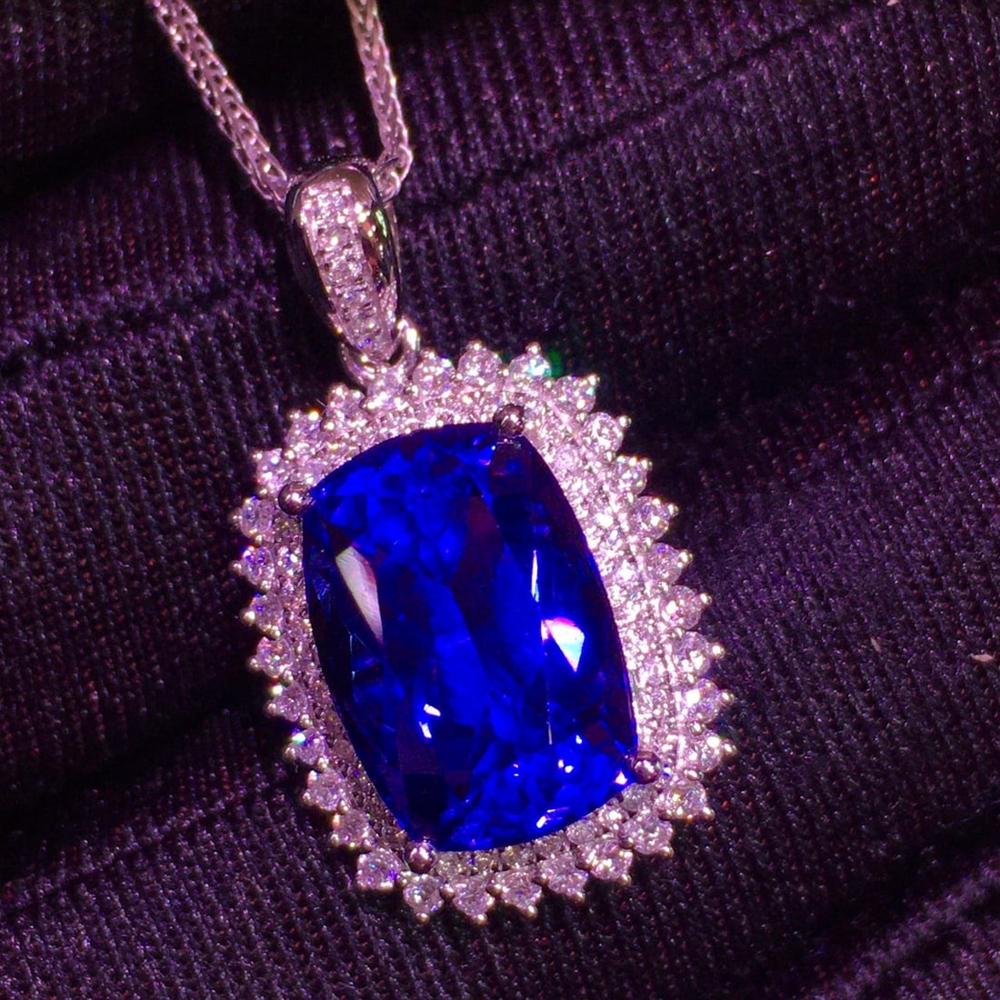 14k Gold 6.5 Ct Natural Tanzanite & Diamond Pendant( Without Chain ) - 2