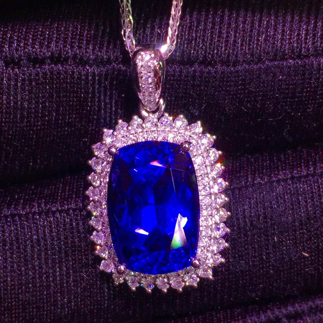 14k Gold 6.5 Ct Natural Tanzanite & Diamond Pendant( Without Chain ) - 6
