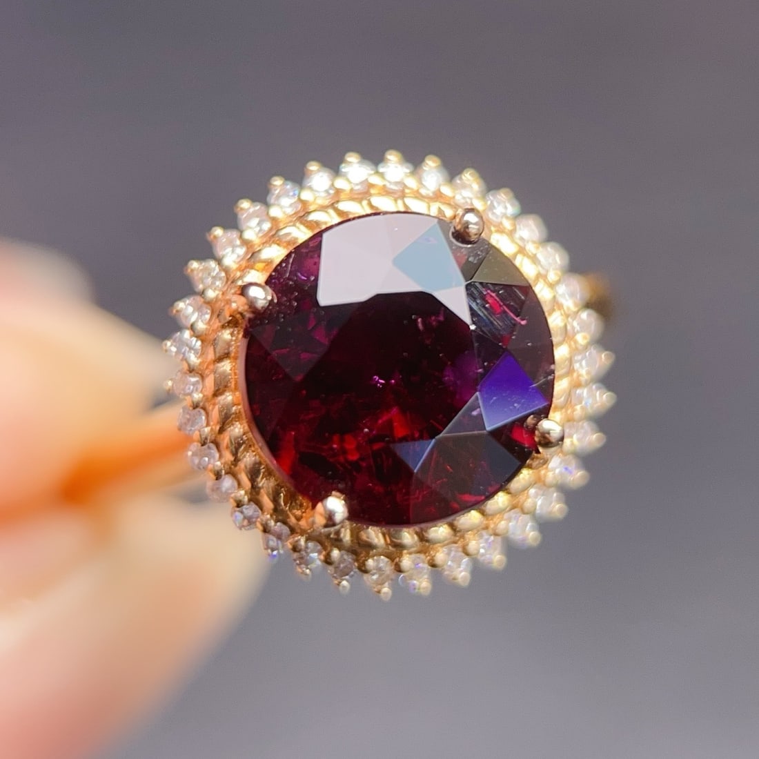 14k Gold 3.7 Ct Natural Tourmaline & Diamond Ring: Ref:231180164 // gold content:14k gold // ring size:7. 25us // // main gemstone:tourmaline // shape:round // carat weight:3. 7ct // color:red // treatment:natural // cut grade:g // // adjacent gemston