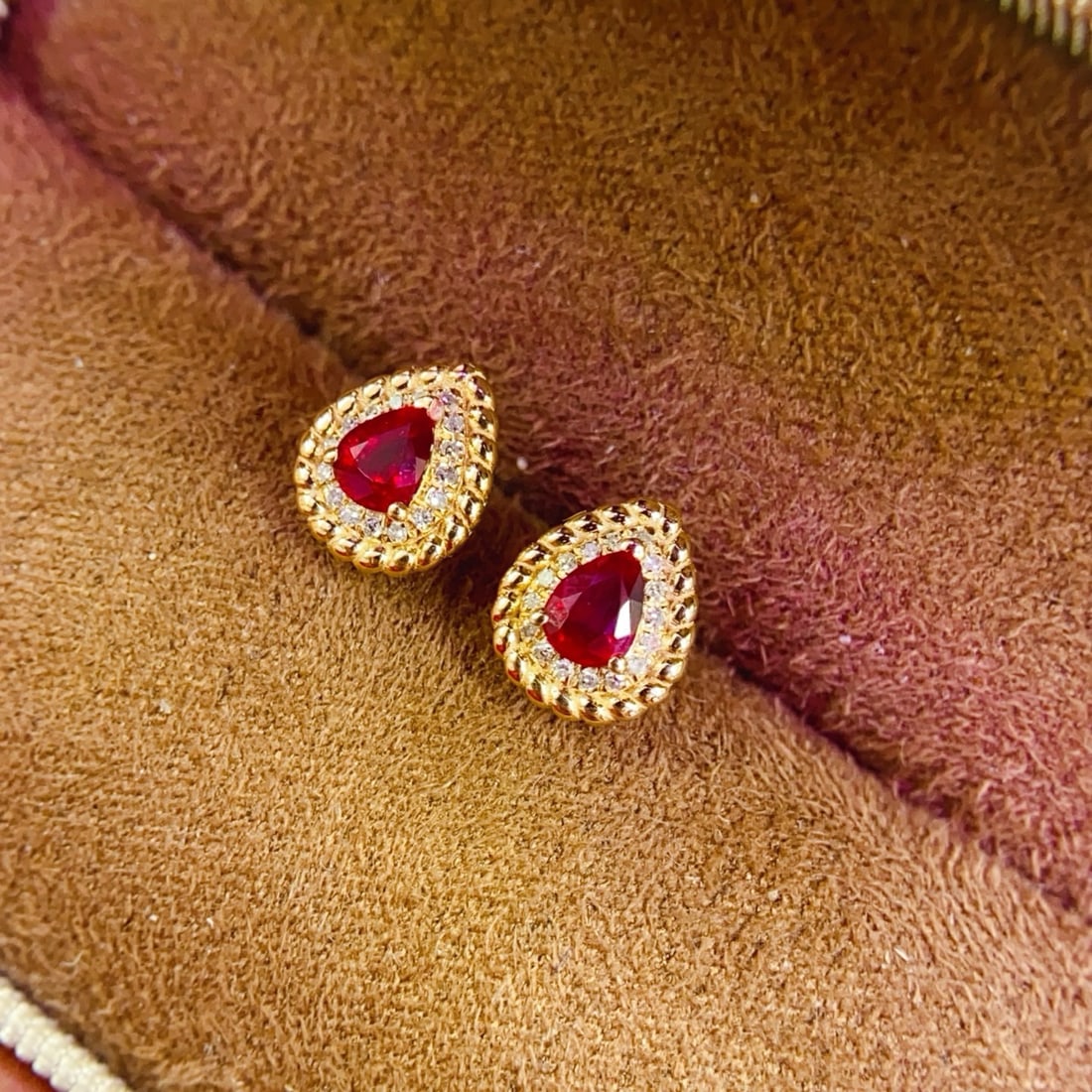 14k Gold 0.49 Ct Natural Ruby & Diamond Earrings - 3