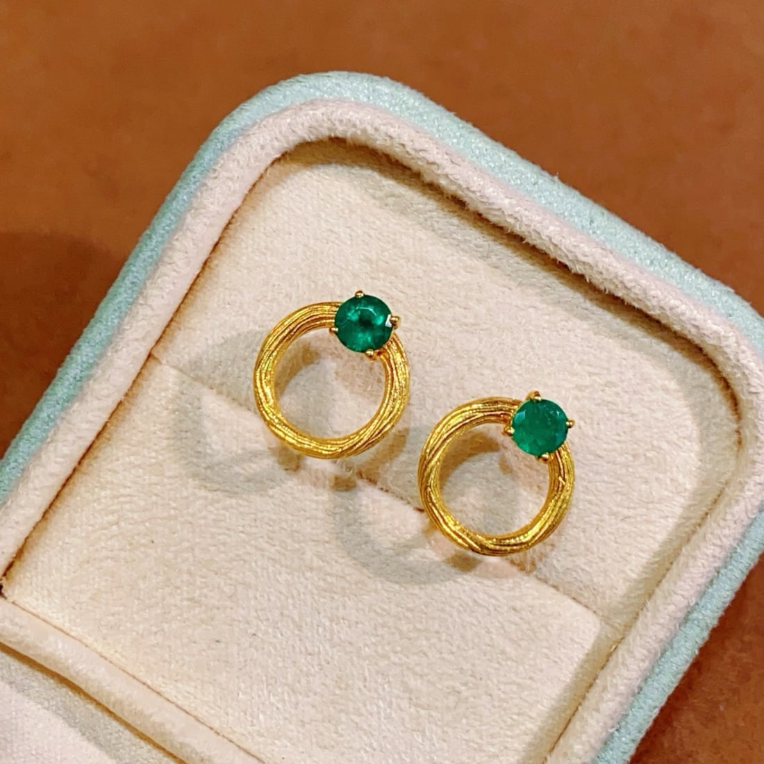 14k Gold 0.6 Ct Natural Emerald Earrings - 2