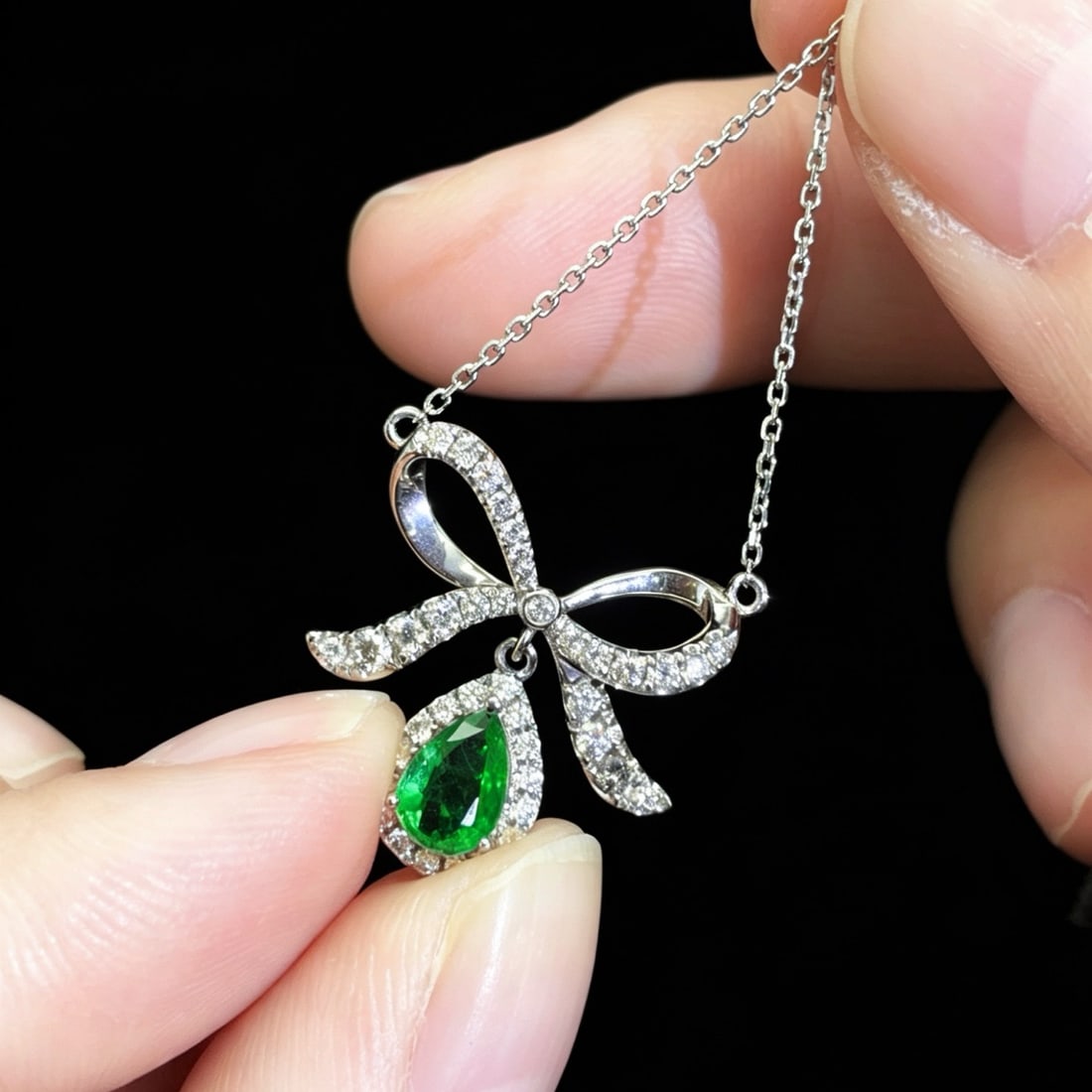 14k Gold 0.81 Ctw Natural Emerald & Diamond Necklace - 4