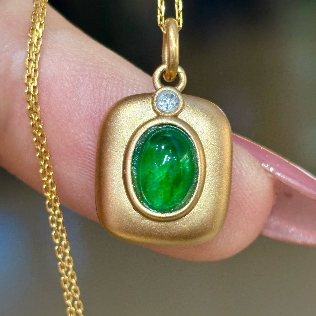 14k Gold 0.7 Ct Natural Emerald & Diamond Necklace - 4