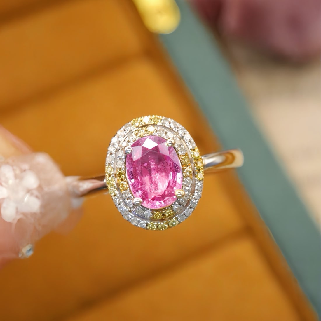 14k Gold 1.25 Ctw Natural Padparadscha Sapphire & Diamond Ring: Ref:231180188 // gold content:14k gold // ring size:7. 25us // // main gemstone:padparadscha sapphire // shape:oval // carat weight:1. 08ct // color:orangish pink // treatment:natural // // adjacent