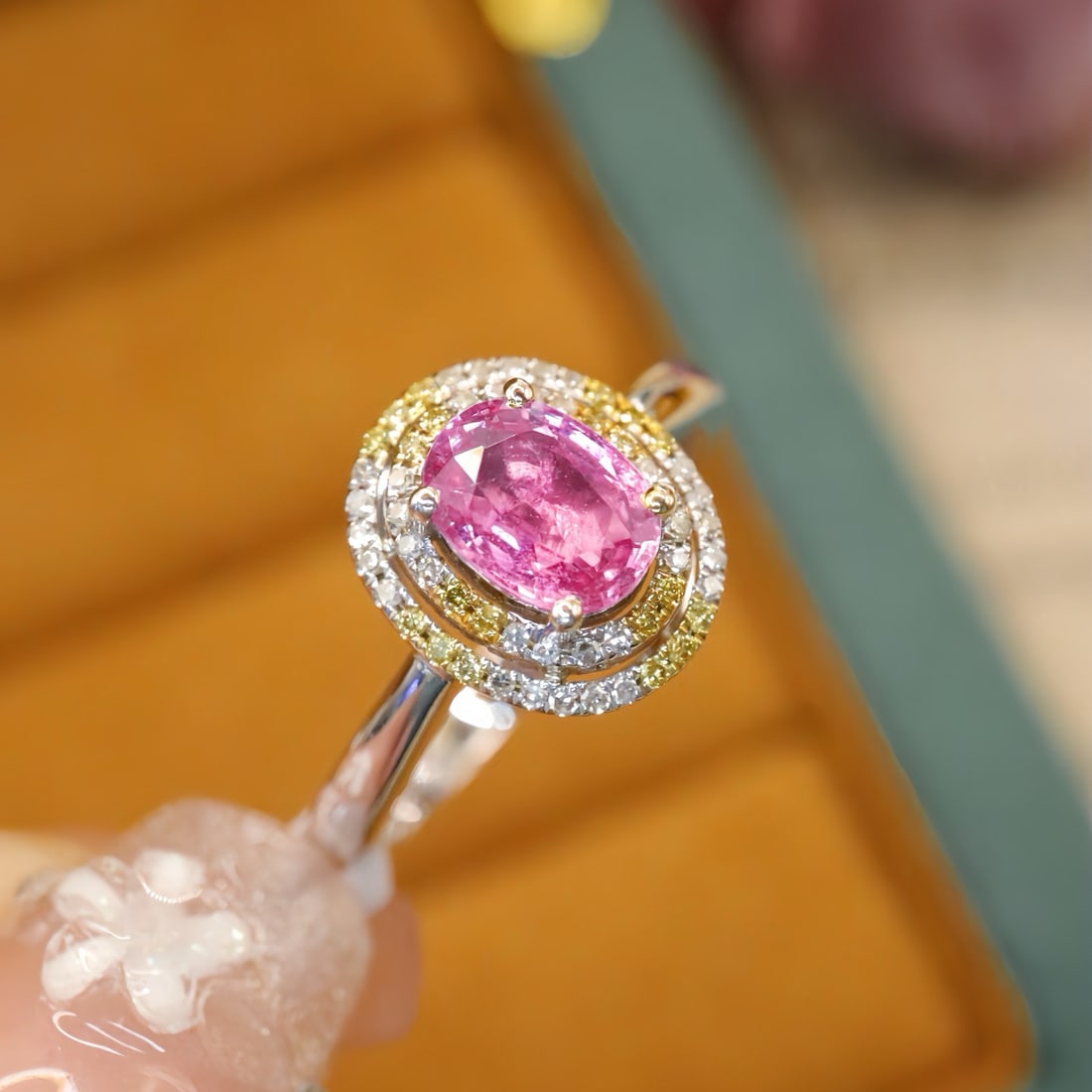 14k Gold 1.25 Ctw Natural Padparadscha Sapphire & Diamond Ring - 2