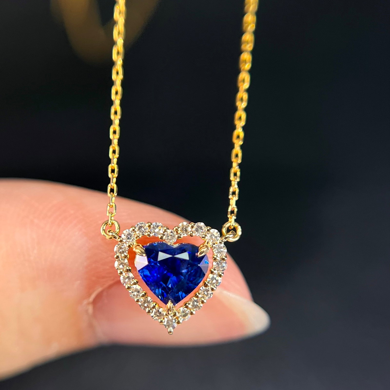 14k Gold 0.70 Ctw Natural Sapphire & Diamond Necklace - 2