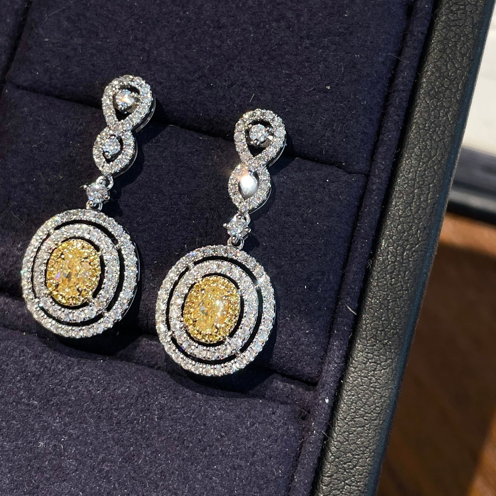 14k Gold 0.70 Ctw Natural Sapphire & Diamond Necklace - 8