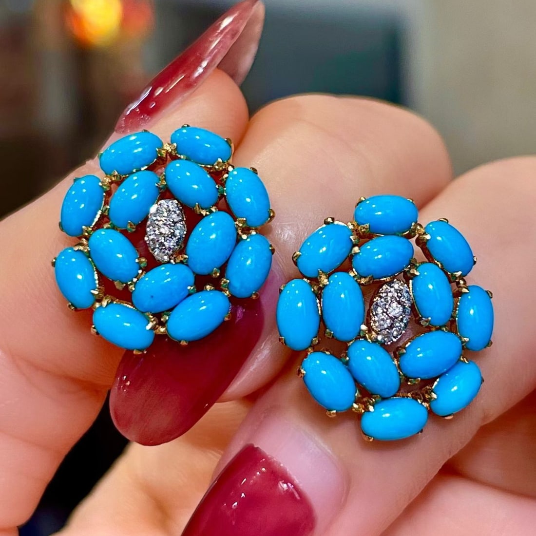 14k Gold 4.43 Ct Natural Blue Turquoise & Diamond Earrings: Ref:231180200 // gold content:14k gold // main gemstone:blue turquoise // shape:oval // carat weight:4. 43ct // color:blue // treatment:natural // // adjacent gemstone 2 : diamond // shape:round // cl