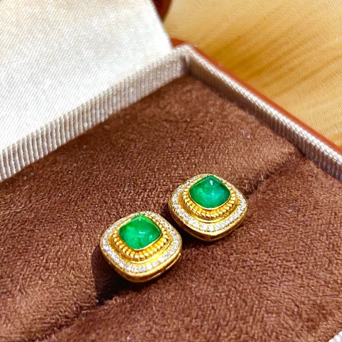14k Gold 1.2 Ct Natural Emerald & Diamond Earrings - 3