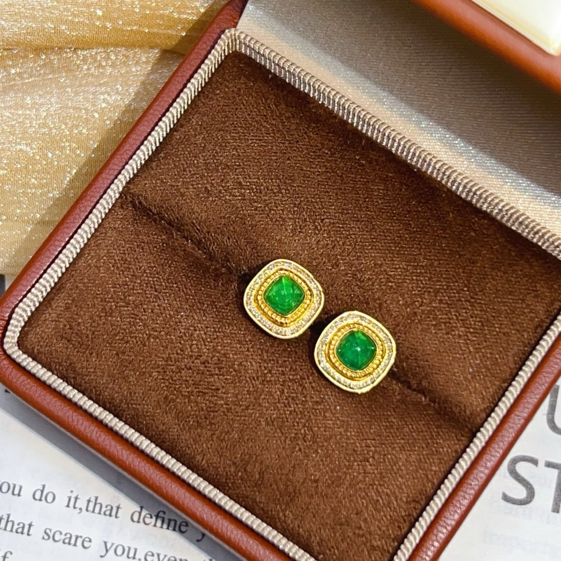 14k Gold 1.2 Ct Natural Emerald & Diamond Earrings - 5