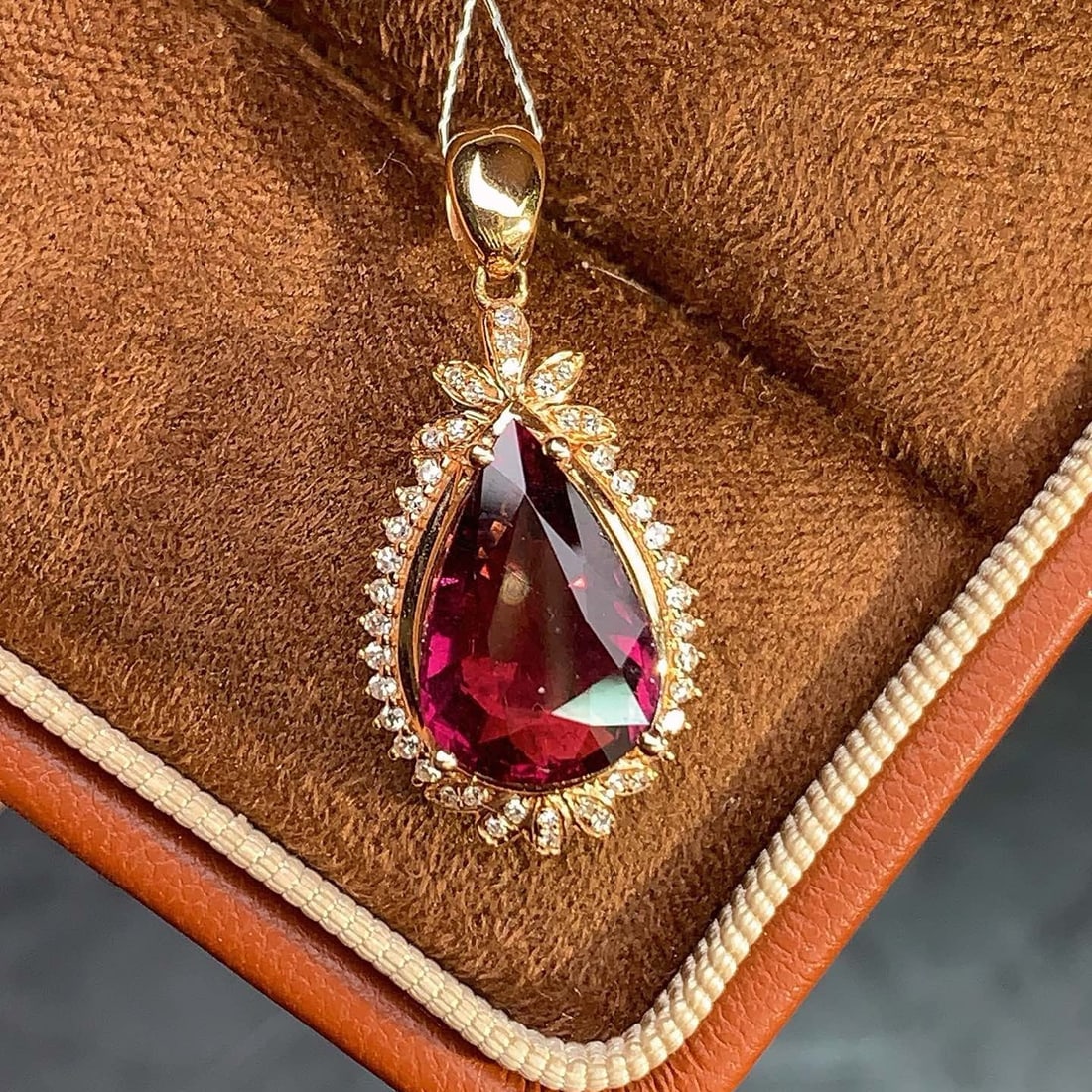 14K GOLD 3.72 CTW NATURAL TOURMALINE & DIAMOND PENDANT( WITHOUT CHAIN ) - 4
