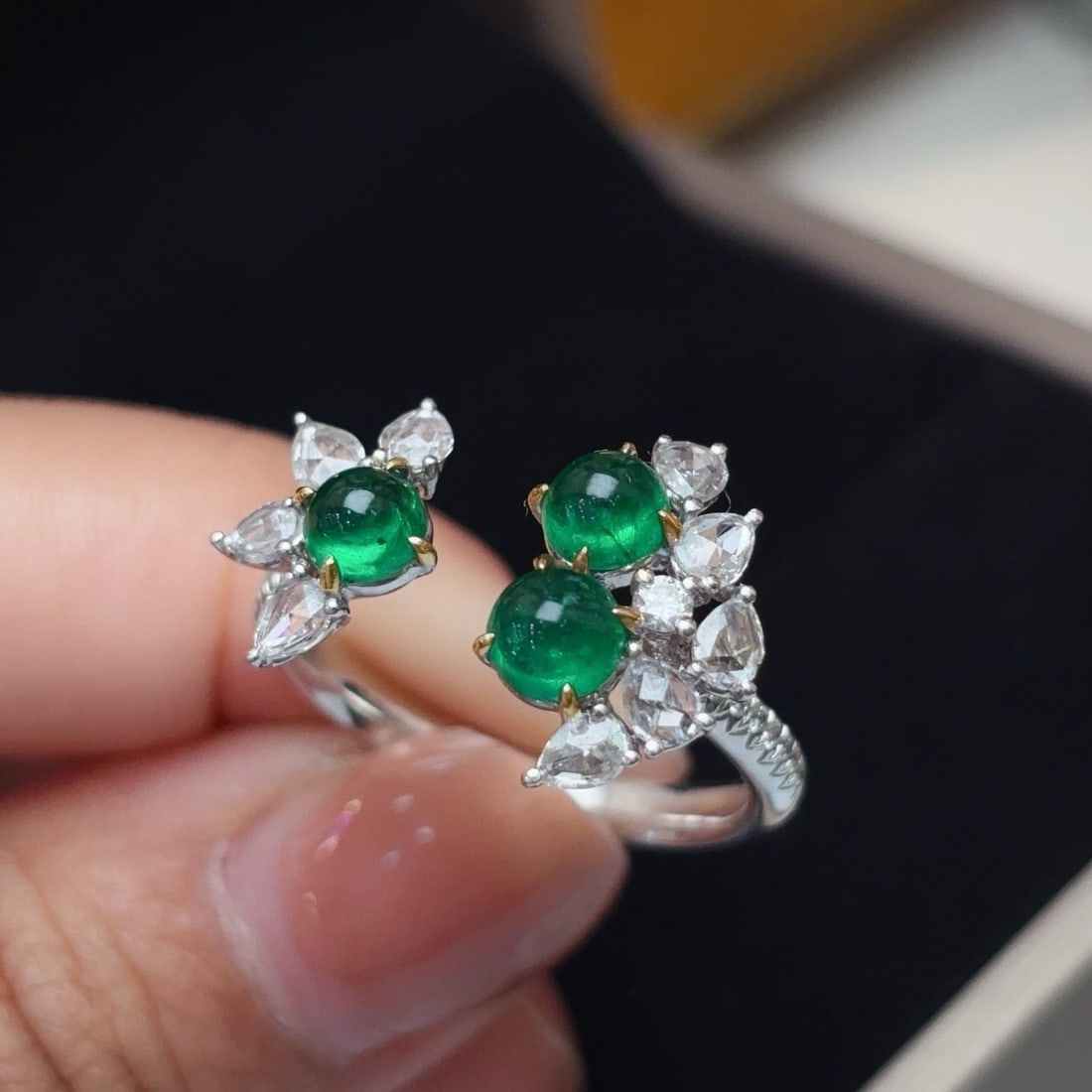 14k Gold 1.50 Ct Natural Emerald & Diamond Ring - 3