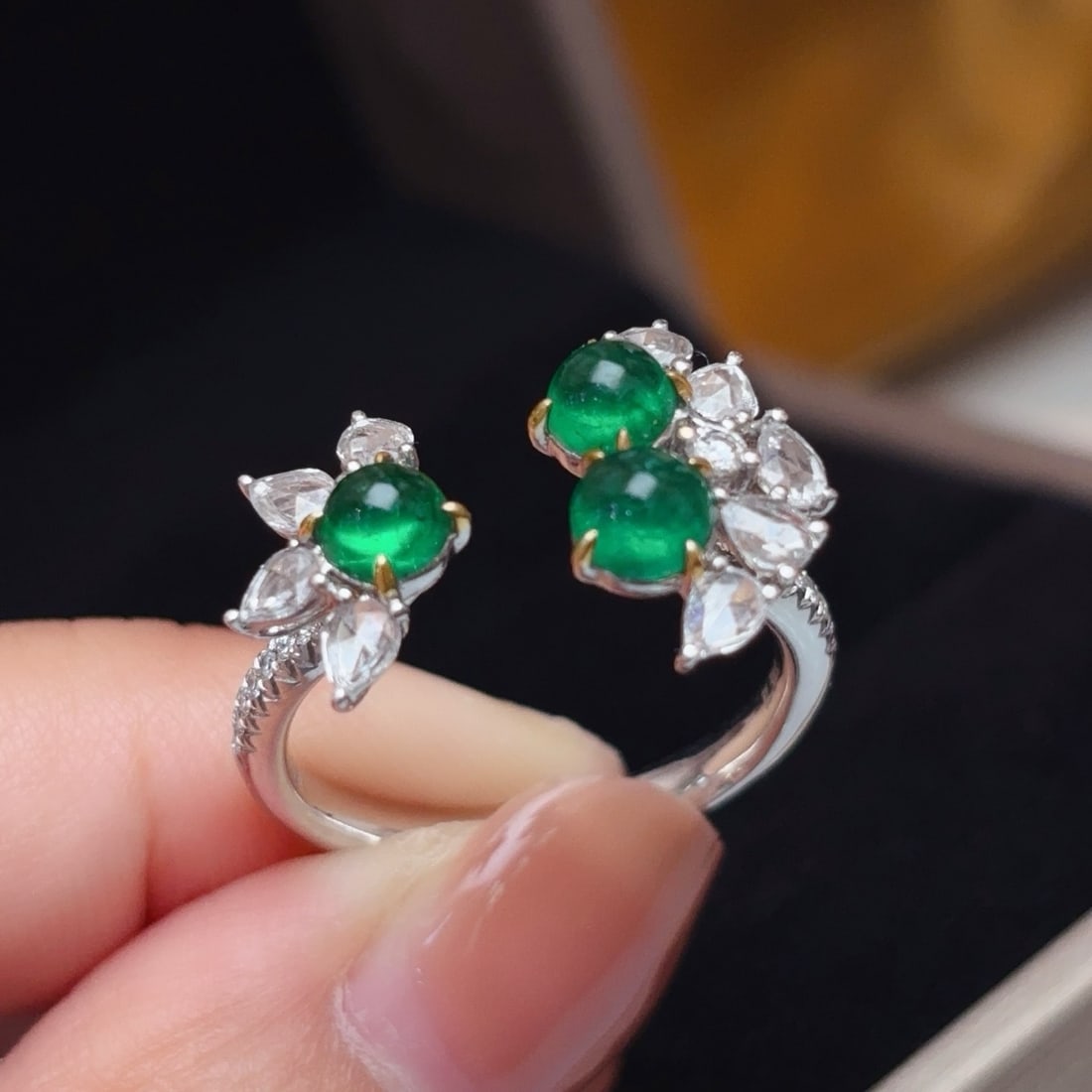14k Gold 1.50 Ct Natural Emerald & Diamond Ring - 4