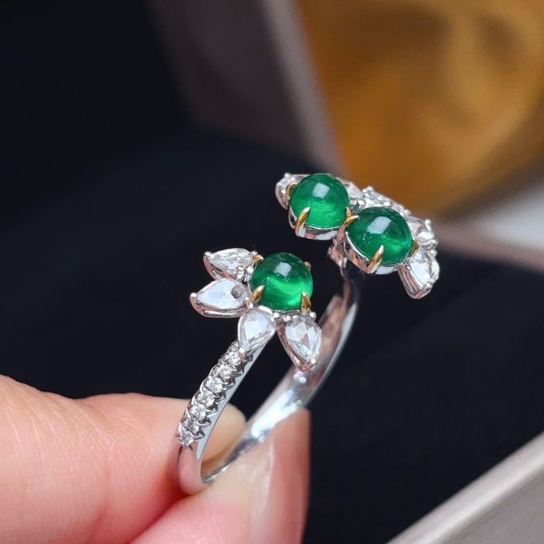 14k Gold 1.50 Ct Natural Emerald & Diamond Ring - 6