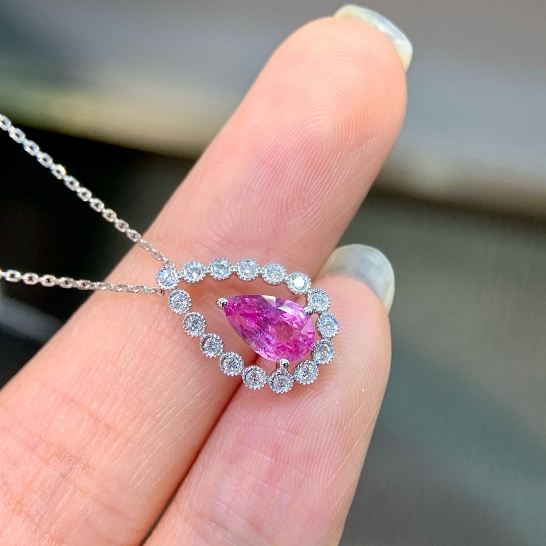 14k Gold 1.21 Ctw Natural Sapphire & Diamond Pendant( Without Chain ): Ref:231180225 // gold content:14k gold // main gemstone:sapphire // shape:pear // carat weight:1. 06ct // color:pink // treatment:natural // // adjacent gemstone 2 : diamond // shape:round // carat