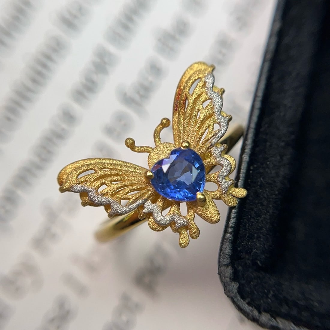 14k Gold 0.65 Ct Natural Sapphire Ring - 4