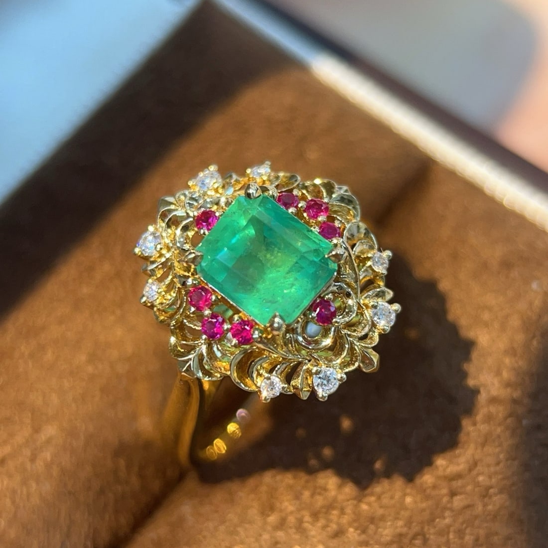 14k Gold 1.36 Ctw Natural Emerald & Diamond Ring - 2