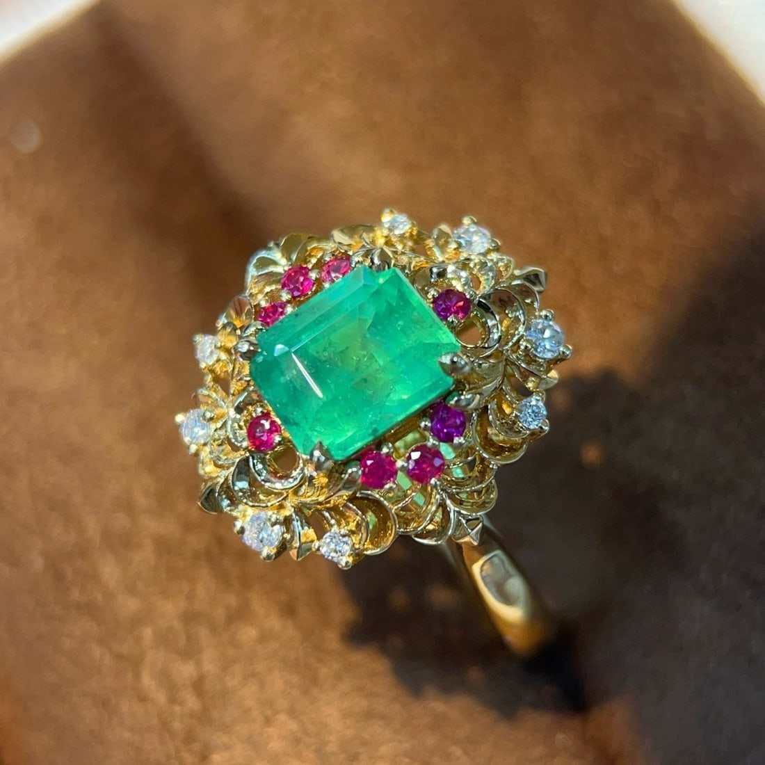 14k Gold 1.36 Ctw Natural Emerald & Diamond Ring - 5