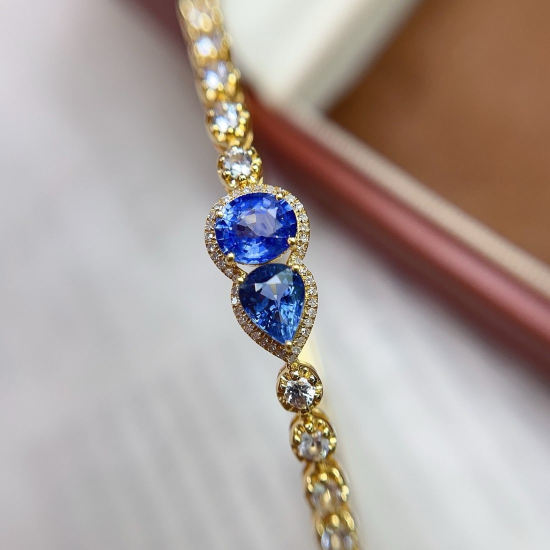 14k Gold 1.80 Ct Natural Sapphire & Diamond & Sapphire Bracelet - 2
