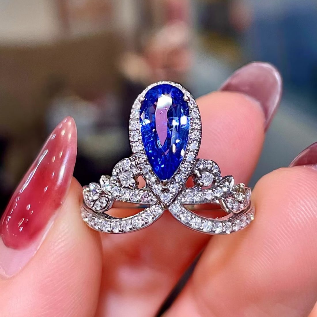 14k Gold 1.81 Ctw Natural Sapphire & Diamond Ring: Ref:231180251 // gold content:14k gold // ring size:7. 25us // // main gemstone:sapphire // shape:pear // carat weight:1. 36ct // color:blue // treatment:natural // // adjacent gemstone 2 : diamond