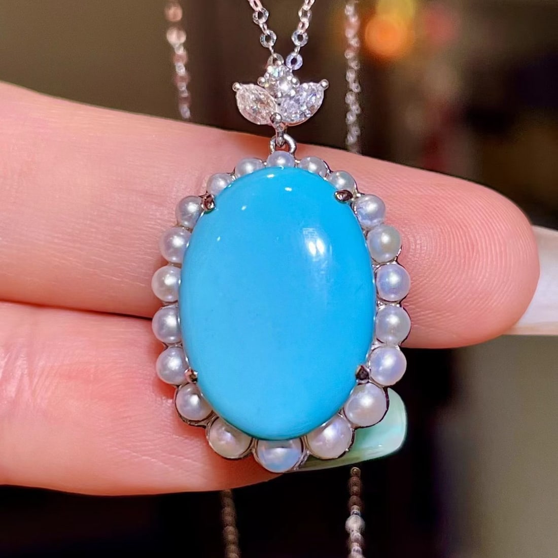 14k Gold 7.06 Ct Natural Blue Turquoise & Diamond Pendant( Without Chain ): Ref:231180252 // gold content:14k gold // main gemstone:blue turquoise // shape:oval // carat weight:7. 06ct // color:blue // treatment:natural // // adjacent gemstone 2 : diamond // shape:multiple