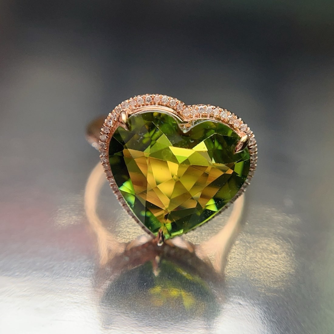 14k Gold 5.20 Ct Natural Tourmaline & Diamond Ring: Ref:231180259 // gold content:14k gold // ring size:7. 25us // // main gemstone:tourmaline // shape:heart // carat weight:5. 20ct // color:green // treatment:natural // // adjacent gemstone 2 :