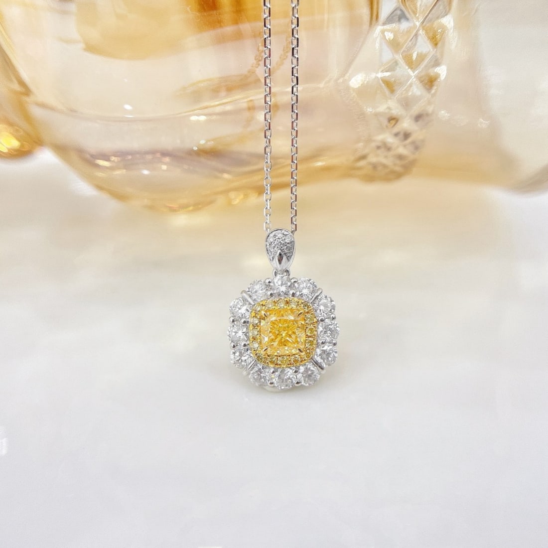 14k Gold 1.55 Ctw Natural Yellow Diamond & Diamond Necklace: Ref:231180267 // gold content:14k gold // main gemstone:yellow diamond // shape:cushion // carat weight:0. 67ct // color:yellow // treatment:natural // // adjacent gemstone 2 : diamond // shape:round