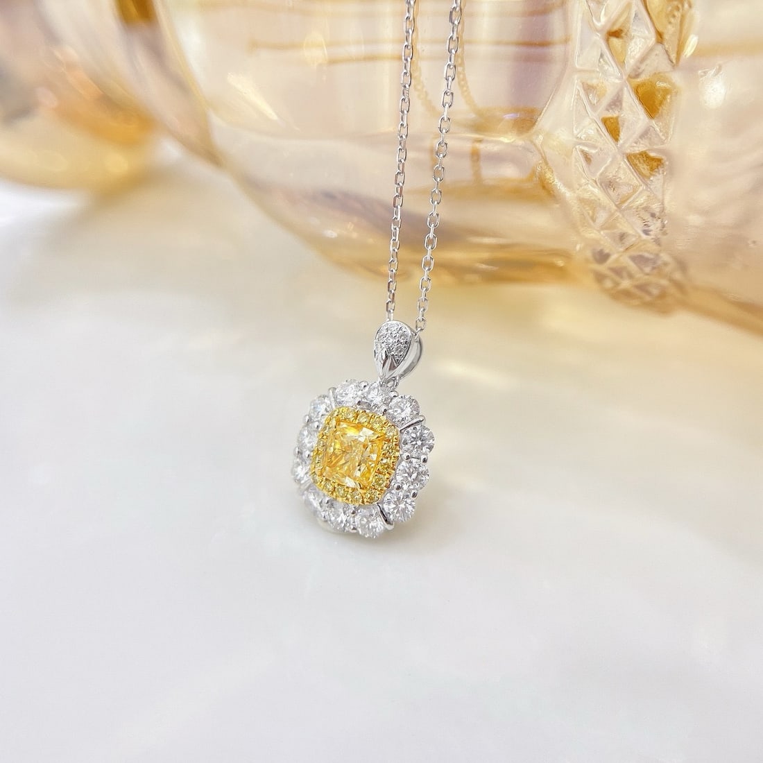 14k Gold 1.55 Ctw Natural Yellow Diamond & Diamond Necklace - 3