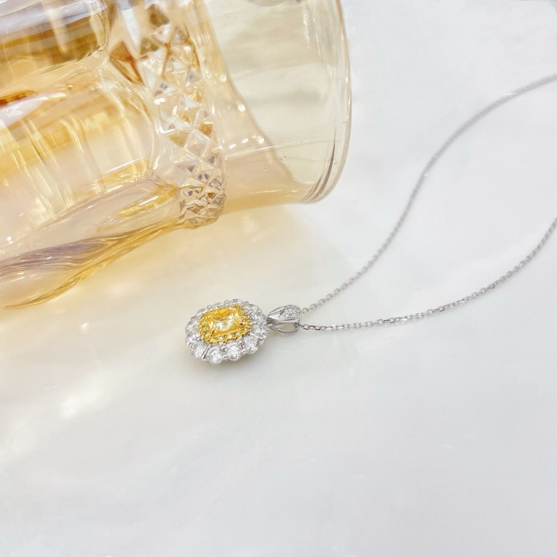 14k Gold 1.55 Ctw Natural Yellow Diamond & Diamond Necklace - 4