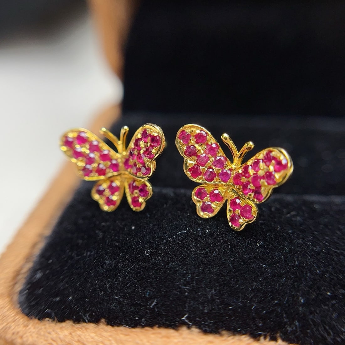 14k Gold 1.00 Ct Natural Ruby & Butterfly Earrings - 3