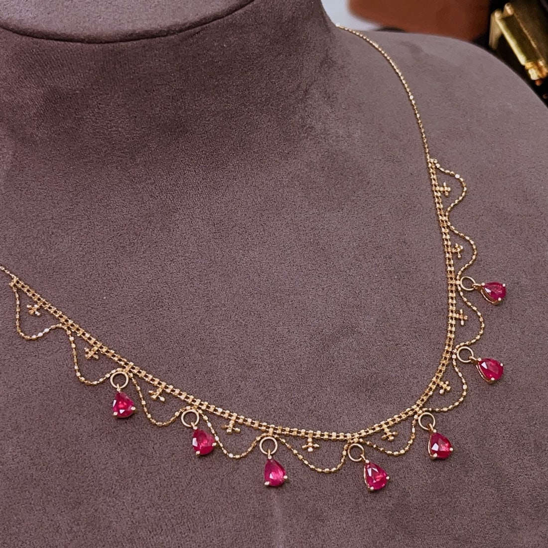 14k Gold 2.80 Ct Natural Ruby Necklace - 2