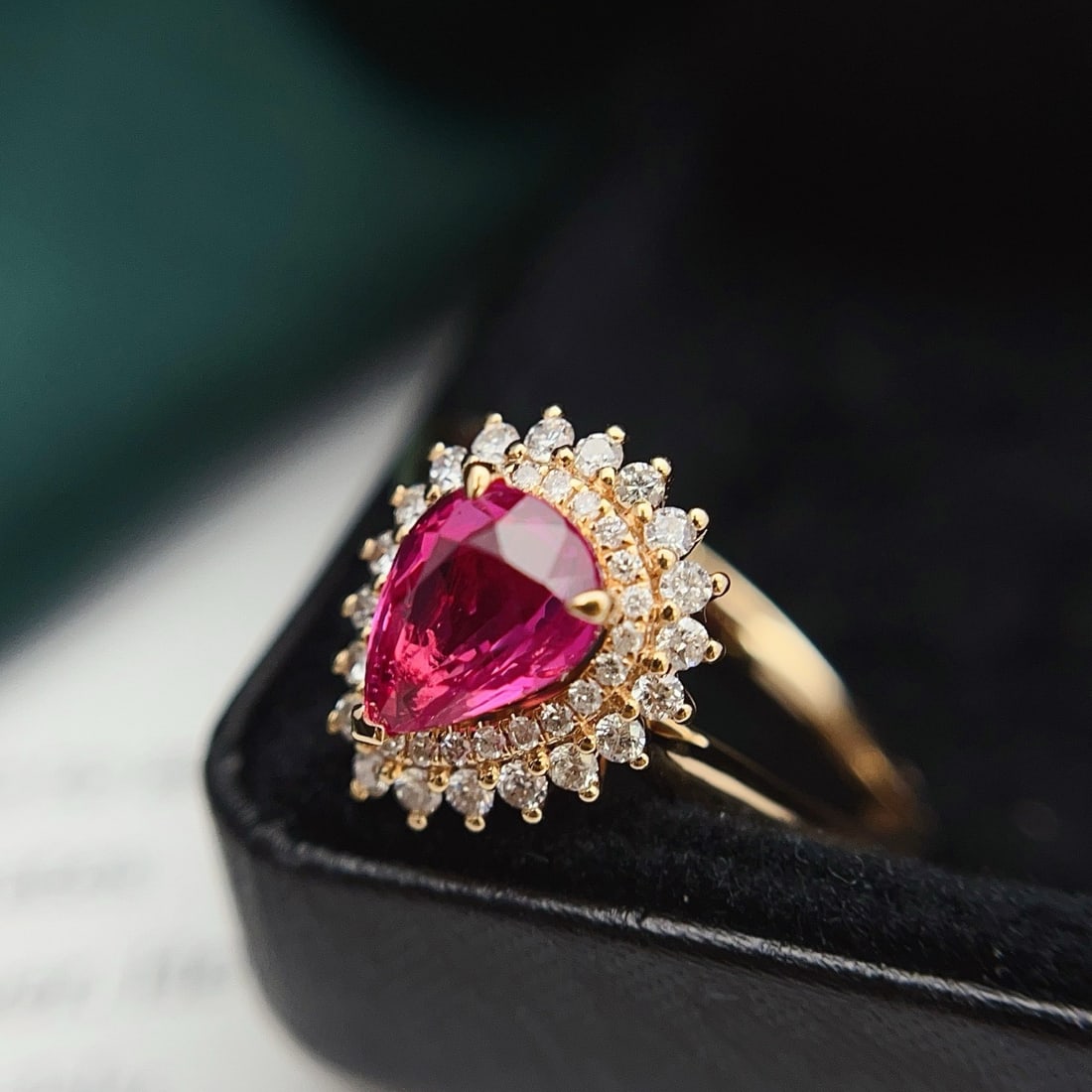 14k Gold 1.05 Ct Natural Ruby & Diamond Ring: Ref:231180304 // gold content:14k gold // ring size:7. 25us // // main gemstone:ruby // shape:pear // carat weight:1. 05ct // color:red // treatment:natural // // adjacent gemstone 2 : diamond //