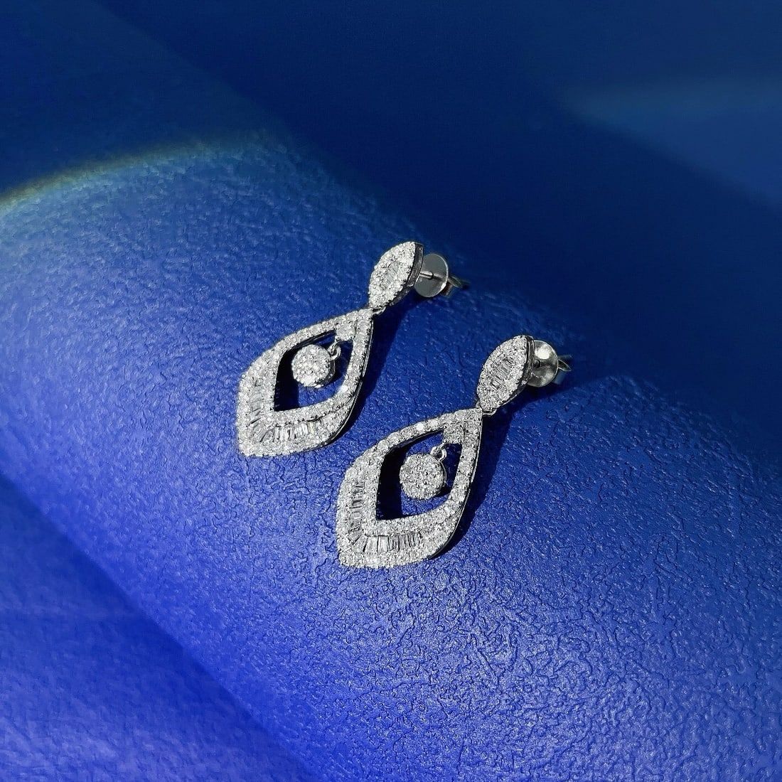 14k Gold 1.12 Ct Natural H Diamond Earrings - 3