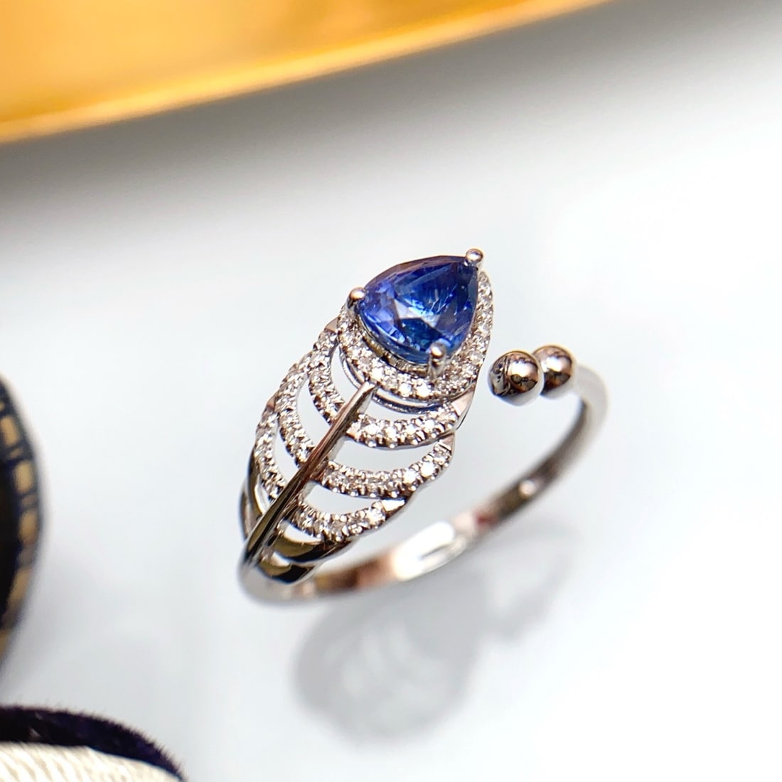 14k Gold 1.00 Ct Natural Sapphire & Diamond Ring - 4