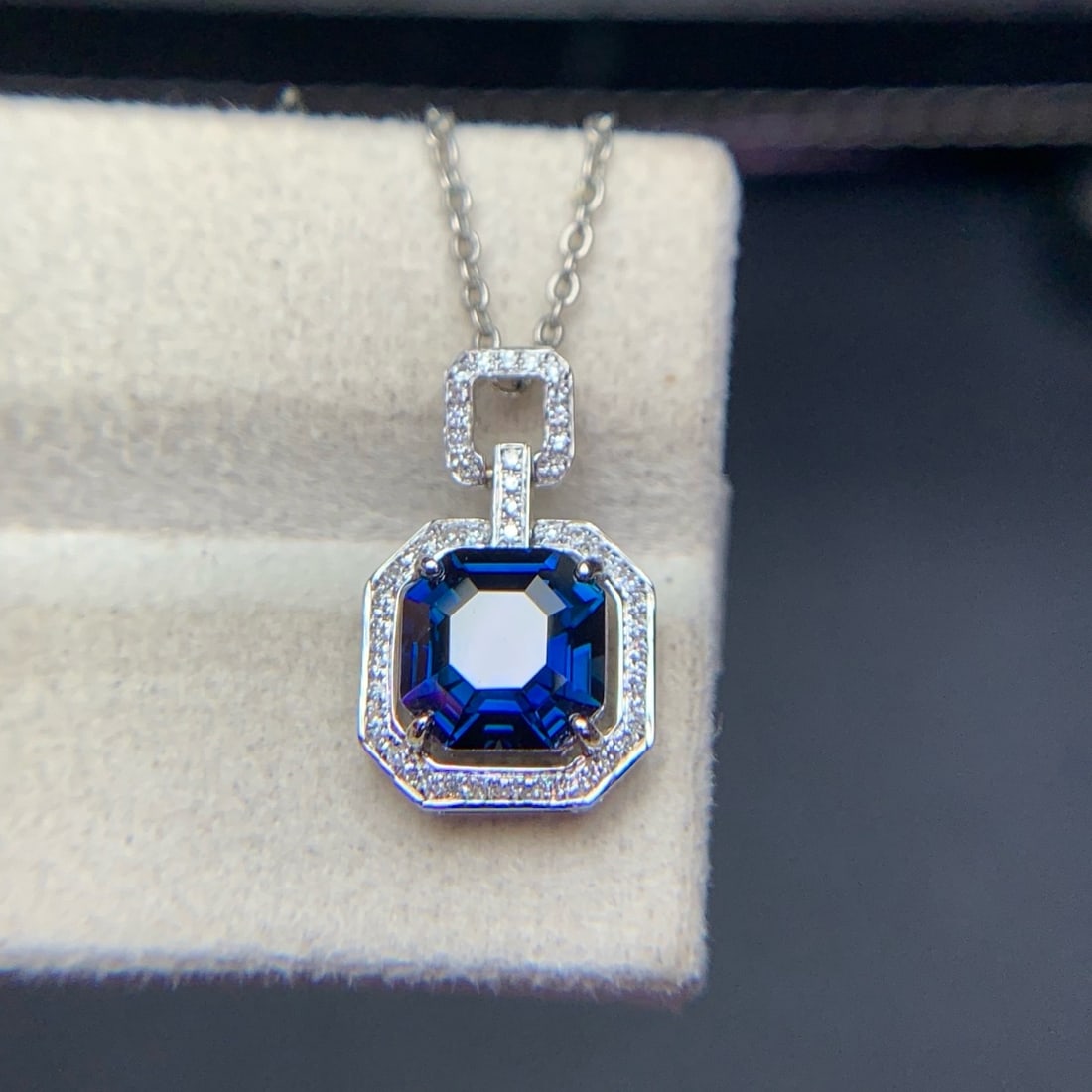 14k Gold 1.84 Ct Natural Sapphire & Diamond Pendant( Without Chain ) - 2