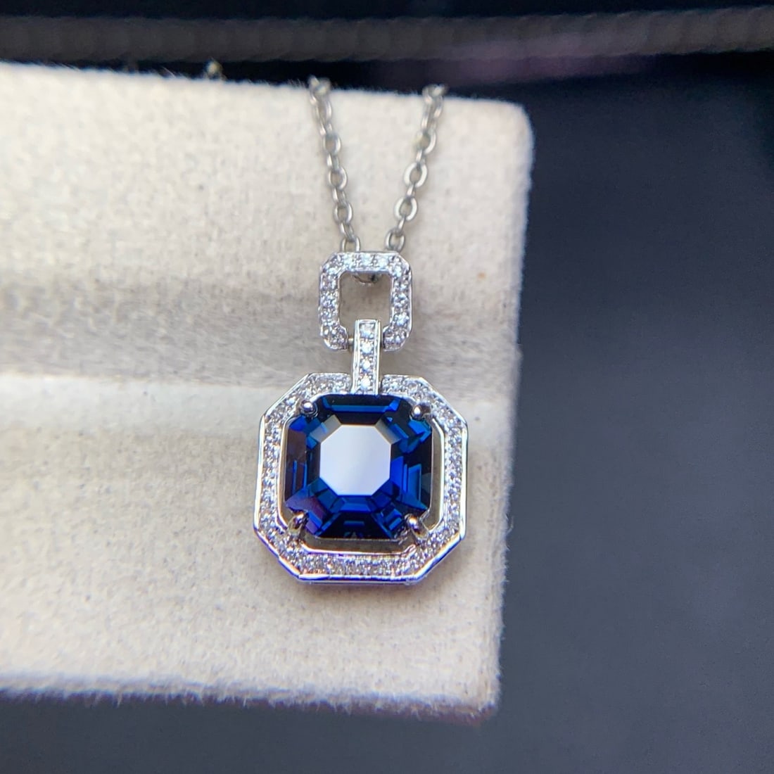 14k Gold 1.84 Ct Natural Sapphire & Diamond Pendant( Without Chain ) - 3