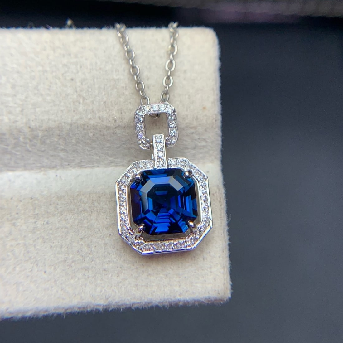 14k Gold 1.84 Ct Natural Sapphire & Diamond Pendant( Without Chain ) - 4