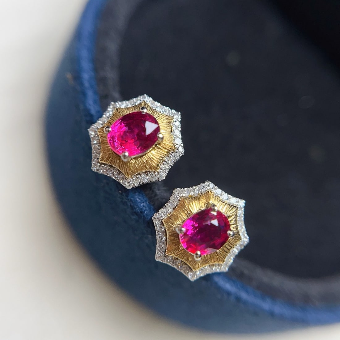 14k Gold 1.00 Ct Natural Ruby & Diamond Earrings: Ref:231180334 // gold content:14k gold // main gemstone:ruby // shape:oval // carat weight:1. 00ct // color:red // treatment:natural // // adjacent gemstone 2 : diamond // number of stones:64 //