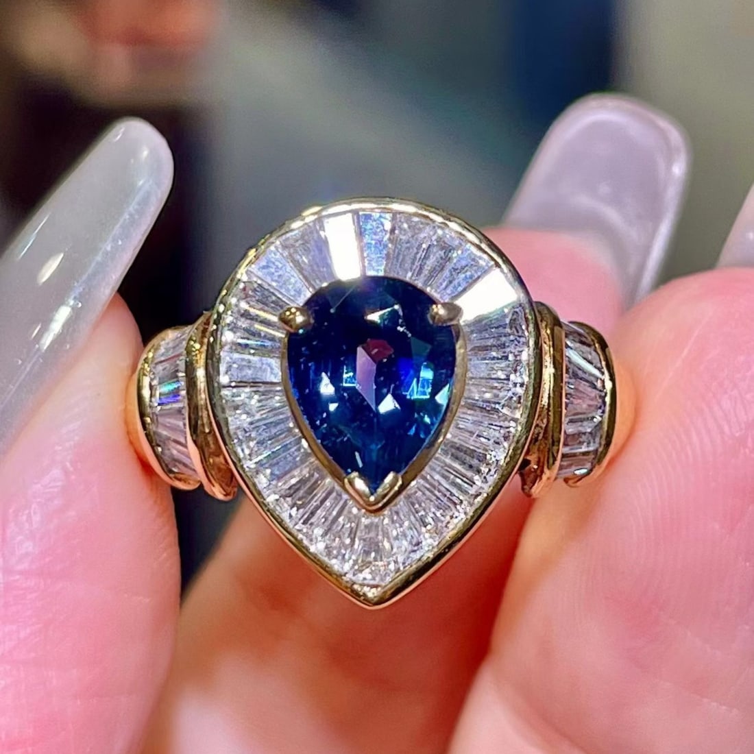 14k Gold 3.27 Ctw Natural Sapphire & Diamond Ring: Ref:231180335 // gold content:14k gold // ring size:7. 25us // // main gemstone:sapphire // shape:pear // carat weight:1. 77ct // color:blue // treatment:natural // // adjacent gemstone 2 : diamond