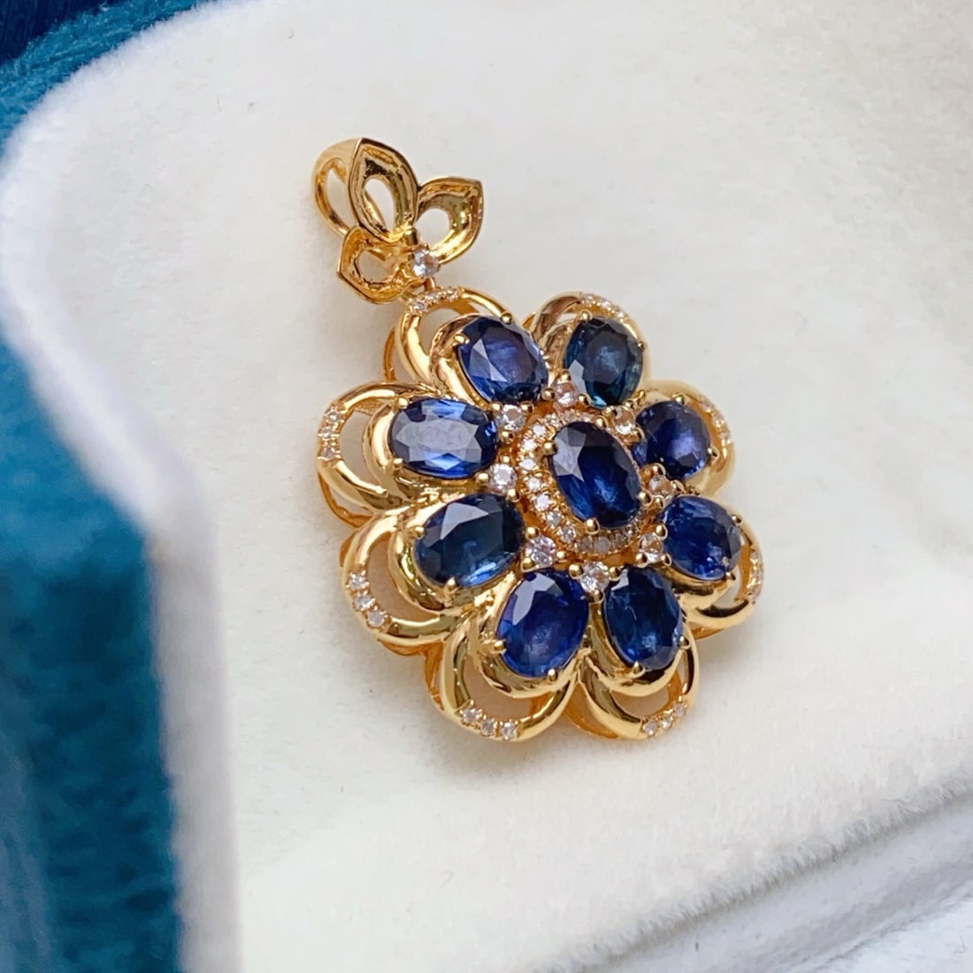 14k Gold 3.30 Ct Natural Sapphire & Diamond Pendant( Without Chain ) - 3