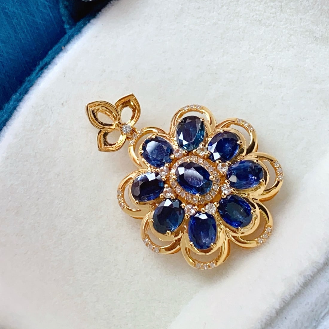14k Gold 3.30 Ct Natural Sapphire & Diamond Pendant( Without Chain ) - 4