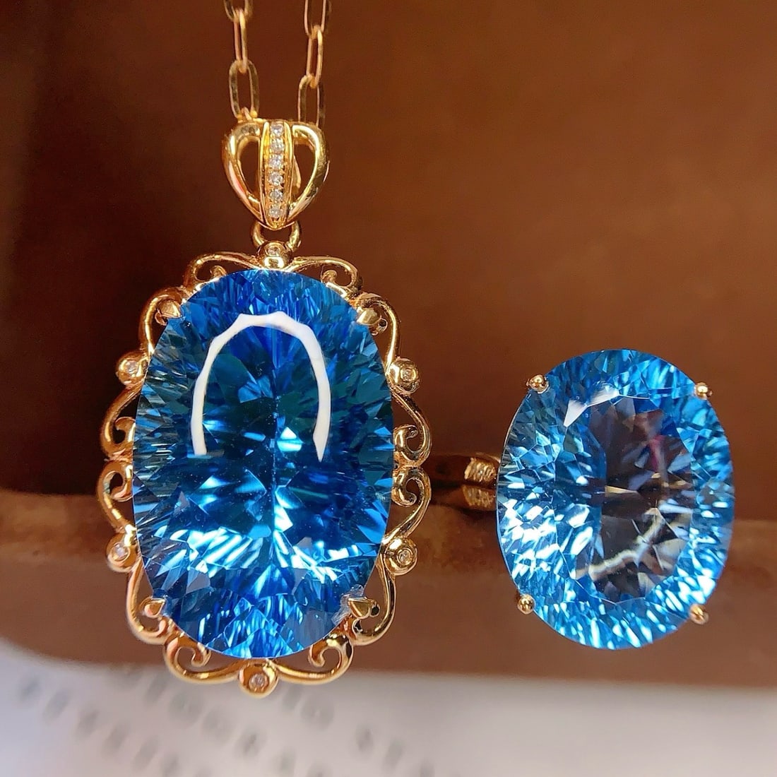 14k Gold 30.90 Ct Natural Topaz & Diamond Jewelry Set - 2
