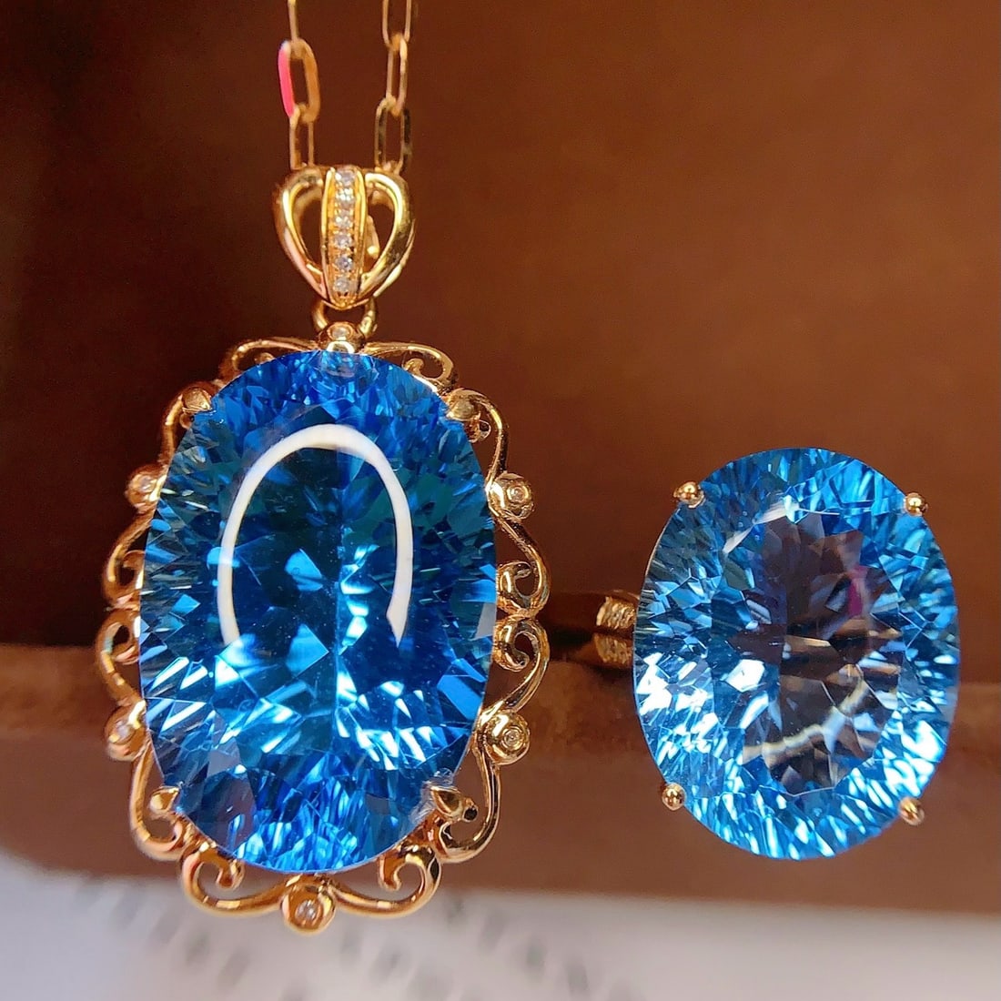 14k Gold 30.90 Ct Natural Topaz & Diamond Jewelry Set - 3